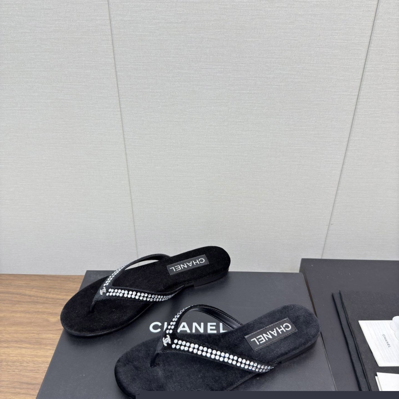 Ch*el slippers